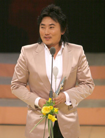 李承哲的英文名