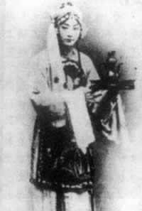 京剧表演艺术家程砚秋诞辰(歷史上的今天。中国)