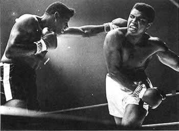 美国的世界重量级拳王阿里诞生案