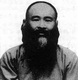 张大千率徒临摹敦煌壁画(历史上今天lssjt.com)